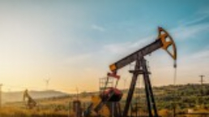 După atacurile SUA în Iran, piețele migrează spre active sigure. Se tem de un val de scumpiri masive la petrol