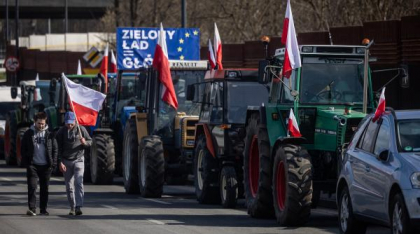 Fermierii polonezi blochează din nou granița cu Ucraina, cu câteva zile înaintea alegerilor prezidențiale din Polonia