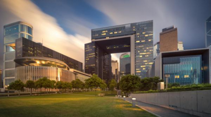 Portavionul Shandong, mândria Chinei, a ajuns în Hong Kong într-o demonstrație de forță militară