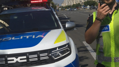 Trei polițiști rutieri din Botoșani, cercetați după ce ar fi trecut cu vederea infracţiunile şi contravenţiile comise de mai mulți șoferi