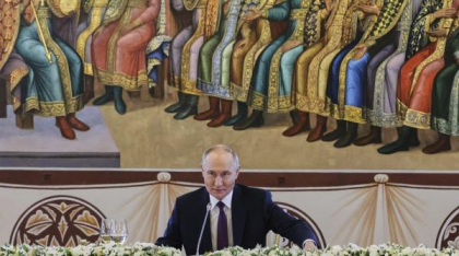 Boții de la Kremlin au intrat în frigiderul lui Putin și susțin că americanii sunt obsedați de chefirul său. Ce arată Google Trends