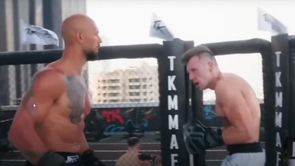 Andrew Tate, comparat cu un star din filme pentru adulţi, după ce s-a bătut cu 60 de bărbaţi: „Chiar îi lipsește închisoarea. HA!”