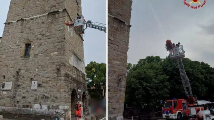 Turist blocat în turnul cu clopot, salvat cu macaraua pompierilor, la Trieste: „Urgență medicală”