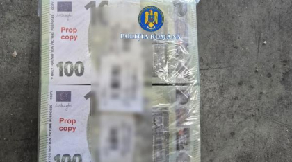 Miliardul de euro în bani falși era recuzită de film. Explicațiile Poliţiei, după captura din Portul Constanța: "Știm că pare amuzant"