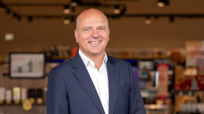 Grupul Rewe, prezent în România cu reţeaua de magazine Penny, aduce în 2026 şi brandul de drogherii BIPA. Austriacul Martin Gaber va fi Managing Director BIPA România