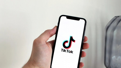 TikTok a blocat crearea a sute de mii de conturi de tip spam în Republica Moldova, înainte alegerilor din 28 septembrie