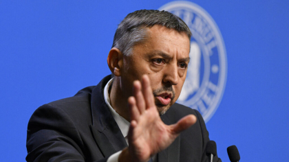 Senatul analizează moțiunea simplă împotriva ministrului Educației. Opoziția cere eliminarea măsurilor de austeritate din școli