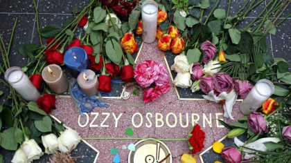Fanii lui Ozzy Osbourne s-au strâns și îl omagiază lângă steaua lui de pe Hollywood Boulevard