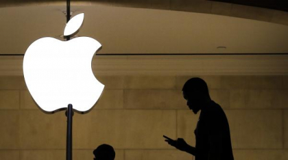 Apple ar putea folosi tehnologia Anthropic sau OpenAI pentru asistentul vocal Siri