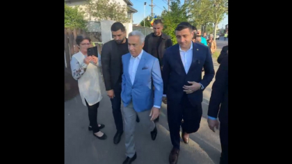 George Simion a mers la vot însoţit de Călin Georgescu: „Suntem aici cu o singură misiune, revenirea la ordinea constituțională”