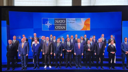 Summit-ul NATO. Până la urmă Nicușor a ajuns spre ușă
