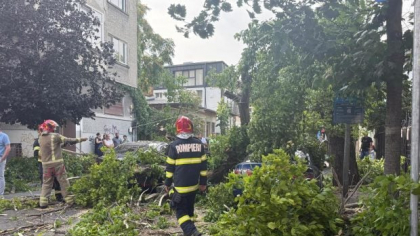 Sute de intervenții ISU după urgia din București și județele învecinate