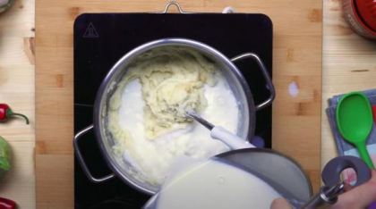 Secretele sosului Bechamel: Baza preparatelor rafinate din bucătăria franceză