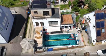 Un pensionar și-a construit o piscină în curte și este deschisă publicului pentru o taxă modică: „Nu a existat niciodată un astfel de proiect”