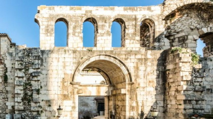 Un pasaj secret din vremea romanilor a fost descoperit de arheologi în Split, Croația. Turiștii îl vor putea vizita