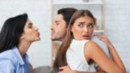Medic din Bacău judecat pentru bigamie. A făcut nuntă mare, deși era deja căsătorit. Ce a urmat e greu de crezut