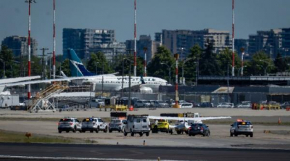 Un avion a fost deturnat în Canada. Poliția a fost mobilizată la aeroportul Vancouver, iar zborurile au fost suspendate
