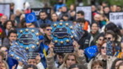 Mii de oameni au ieșit în stradă în marile orașe ale țării, într-o mobilizare impresionantă pentru mitingul proeuropean. FOTO