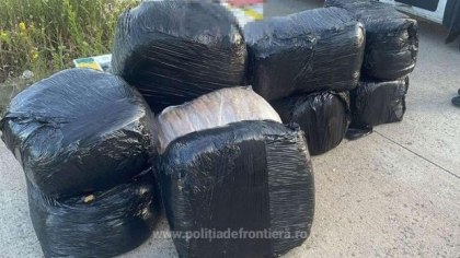 Marfa de 20.000 de euro găsită ascunsă într-un microbuz plin cu varză adusă în Giurgiu din Bulgaria
