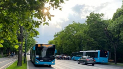 Măsura luată de STB după ce meteorologii au anunțat zile caniculare în Capitală. Ce se întâmplă cu autobuzele, troleibuzele și tramvaiele dotate cu aer condiționat