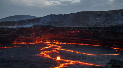 Magma care "pulsează" rupe un continent în două, au descoperit geologii