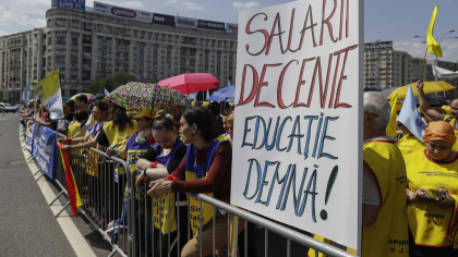 Proteste în învăţământ înainte de Evaluare naţională 2025. Profesorii contestă creşterea normei de predare, pragul nou pentru vouchere de vacanţă şi eliminarea sporului de doctorat