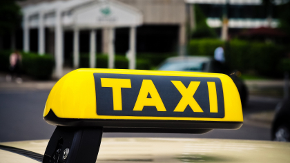 Ride-sharing sub lupa ANAF: Declarația 397 devine obligatorie lunar