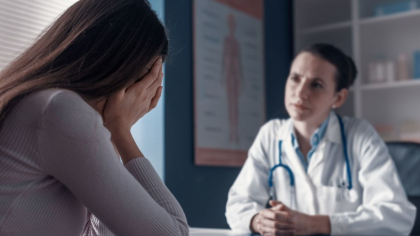 Medicii specialişti ameninţă cu suspendarea „parţială sau totală” a acordării serviciilor gratuite pentru pacienţi