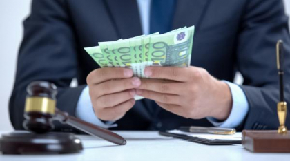 Cât câștigă judecătorii români comparativ cu cei din UE. CSM publică cifrele