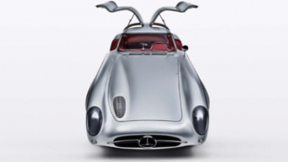 Cea mai scumpă mașină din lume a costat 135,1 milioane de euro și este fabricată în 1955. S-a vândut la licitație VIDEO