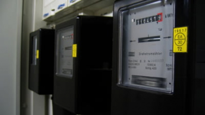Compania care a anunțat că va vinde cu cel mai mare preț energia electrică. Un consumator mediu va avea de plătit 314 lei pe lună pentru 200 de kWh FOTO