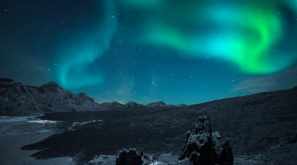 Aurore pe Marte, premieră istorică în astronomie: Roverul NASA a fotografiat luminile verzi vizibile „cu ochiul liber” pe Planeta Roșie