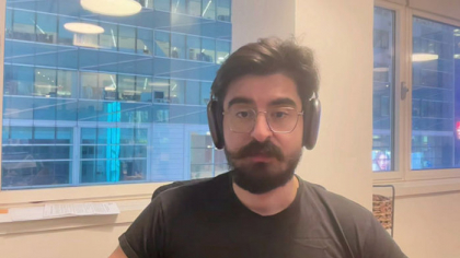 ZF IT Generation. Vlad Cazacu, român mutat în SUA de 10 ani, care a cofondat platforma Flowlie, prin care start-up-urile pot găsi investitori şi finanţări: Avem 3.200 de fondatori care au strâns 630 mil. dolari şi sperăm să trecem pragul de 1 miliard dolari până la finalul anului