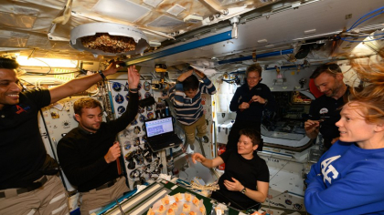Petrecere în spațiu! Astronauții de la bordul ISS s-au distrat la 420 de kilometri deasupra Pământului