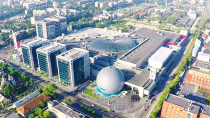Se închide un magazin important din cel mai mare mall din România. Vine un brand care vinde haine Zara la prețuri mici