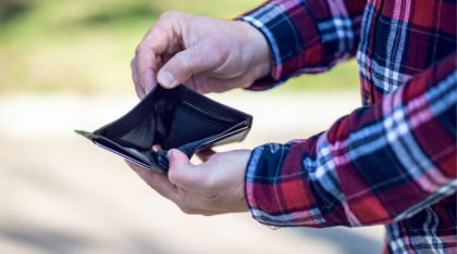 Vești proaste pentru români. Ce se va întâmpla cu salariile și pensiile în următorii 2 ani