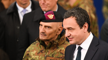 Premierul interimar al Kosovo urmărește să obțină puterea după ce parlamentarii pun capăt blocajului politic