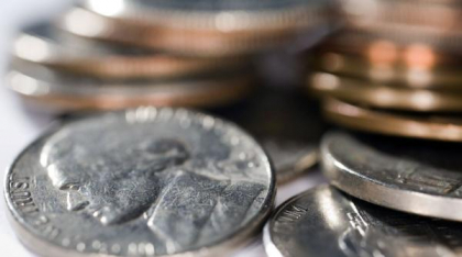 Moneda românească de 10 bani, dorită de colecționarii din întreaga lume. Prețul uriaș pe care sunt dispuși să-l plătească