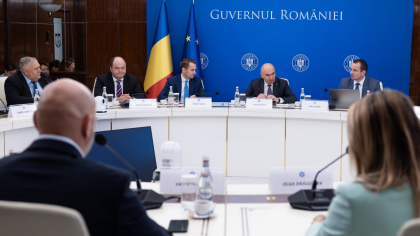 Bolojan le cere retailerilor să promoveze mai mult produsele românești. Ce s-a decis privind adaosul comercial la alimentele de bază