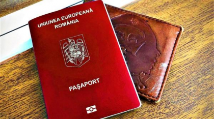 Femeie - cercetată după ce a încercat să intre în țară cu trei copii, folosind pașapoarte false