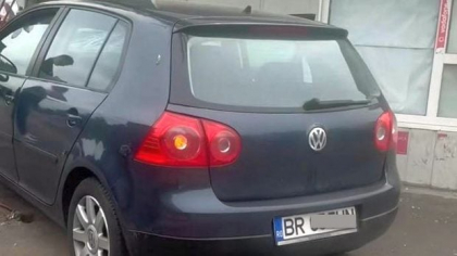 Un șofer din Brăila a pierdut controlul mașinii și a lovit 3 adolescenți care mergeau pe trotuar