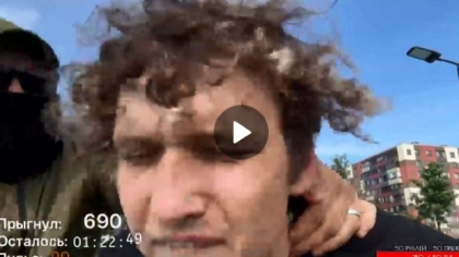 Momentul în care un youtuber rus este reținut și arestat, în timp ce era în direct: „Cine o să vină? Nu-mi pasă!” | VIDEO