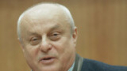 Fostul șef Romsilva, care a încasat 100.000 euro primă de pensionare, a dat în judecată regia și cere despăgubiri cu dobândă