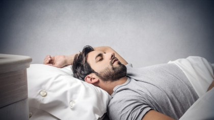 Ce alimente sănătoase nu este bine să consumi niciodată înainte de culcare. Pot crește riscul de reflux și cancer esofagian
