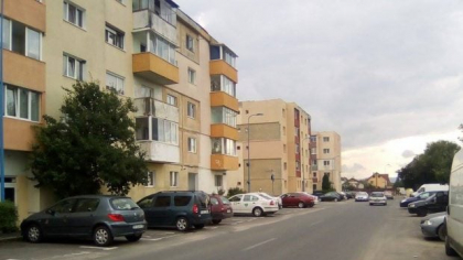 Locuitorii din Brașov vor rămâne fără locuri de parcare, dacă nu participă la licitație. Și tarifele se schimbă
