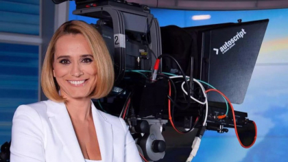 Întrebarea pe care Andreea Esca le-a pus-o fanilor aseară, după ce a prezentat Știrile Pro TV: „Există cineva, după 30 de ani de știri, care nu știe?”