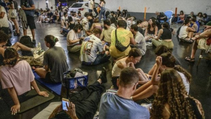 Sute de români vor să se întoarcă acasă din Israel și Iran. Autoritățile pregătesc evacuarea lor pe cale terestră