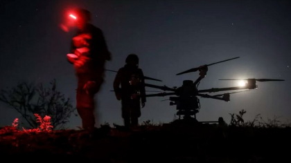 Atac ucrainean masiv cu drone asupra Moscovei: aeroporturi închise, clădiri și vehicule avariate. Rusia anunță interceptarea a 93 de aparate