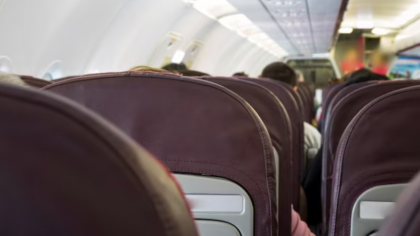 Un avion a luat foc după ce copilotul a confundat mâna stângă cu cea dreaptă la maneta de accelerație