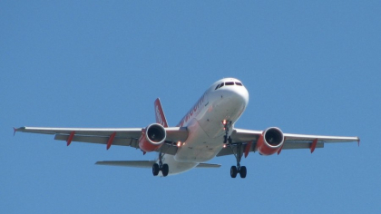 Bătaie în timpul unui zbor Tel Aviv - Bucureşti. 30 de pasageri au fost implicaţi în altercaţie. Poliția a intervenit imediat după aterizare